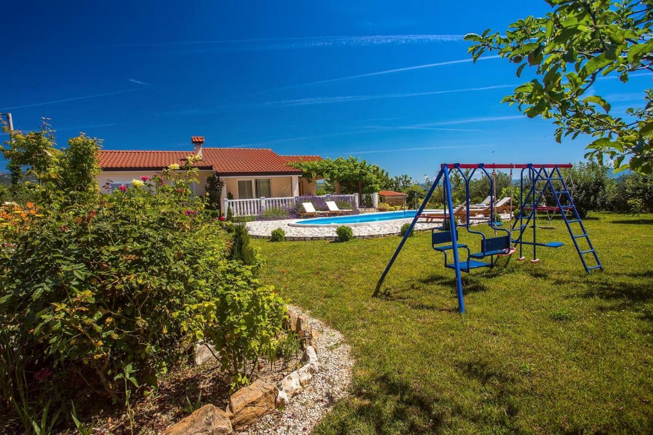VILLA ANA - 3 bedroom villa with private pool&unspoiled natural environment Kučiće Extérieur photo