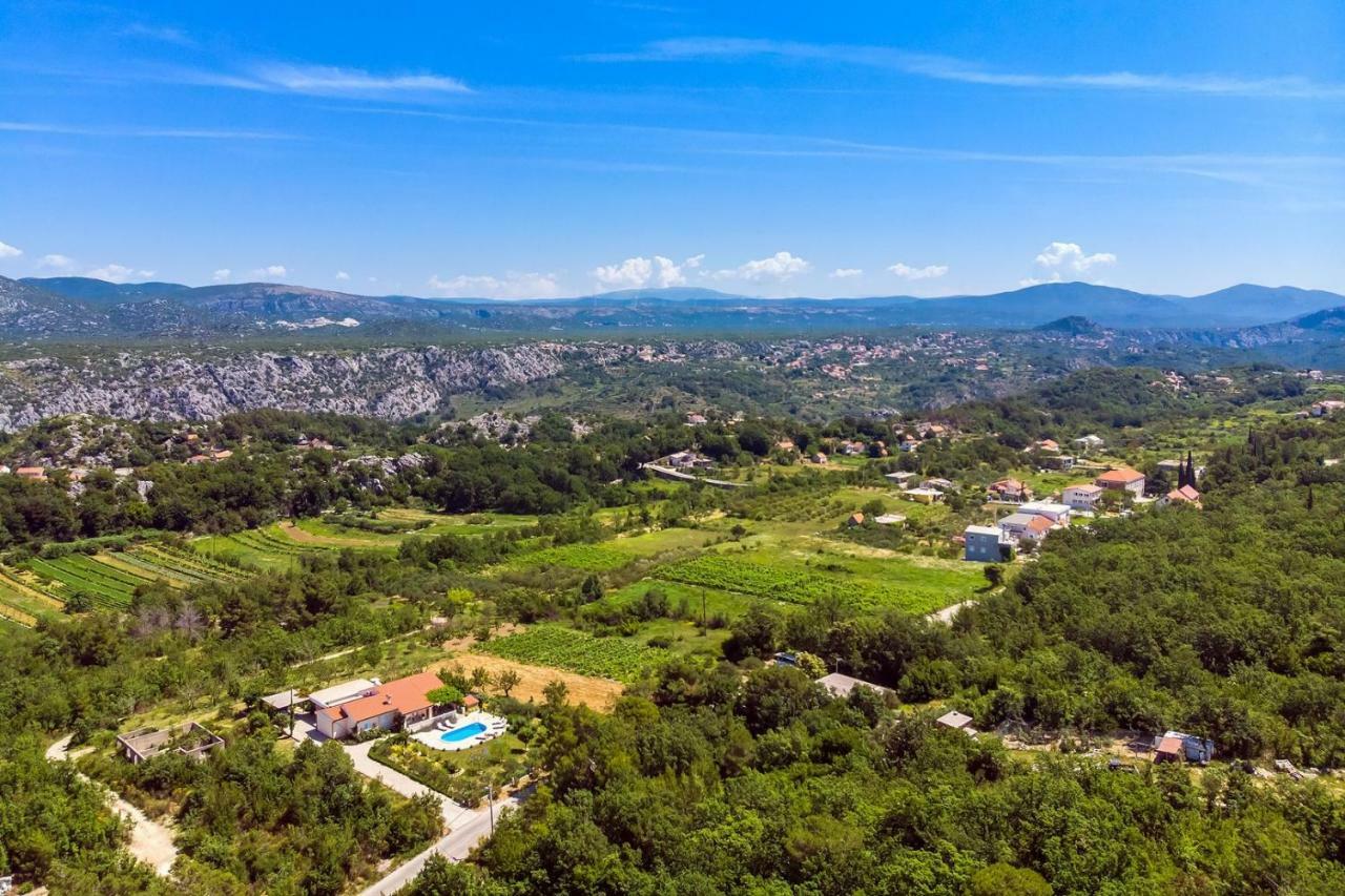 VILLA ANA - 3 bedroom villa with private pool&unspoiled natural environment Kučiće Extérieur photo